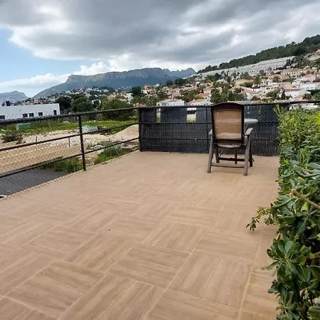 Pareado Con Jardin Y Vistas En Vakantiehuis Calpe