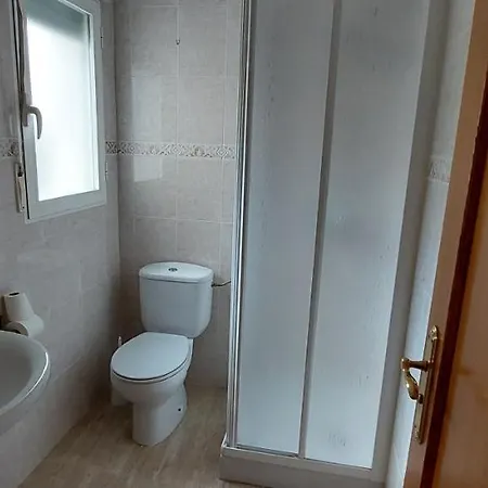 Pareado Con Jardin Y Vistas En Vakantiehuis *