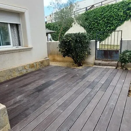Pareado Con Jardin Y Vistas En
